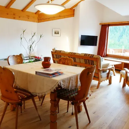 Chesa Delfin Apartment Pontresina